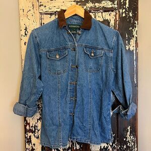 Vintage women’s Bushwacker denim shirt. Size Small.